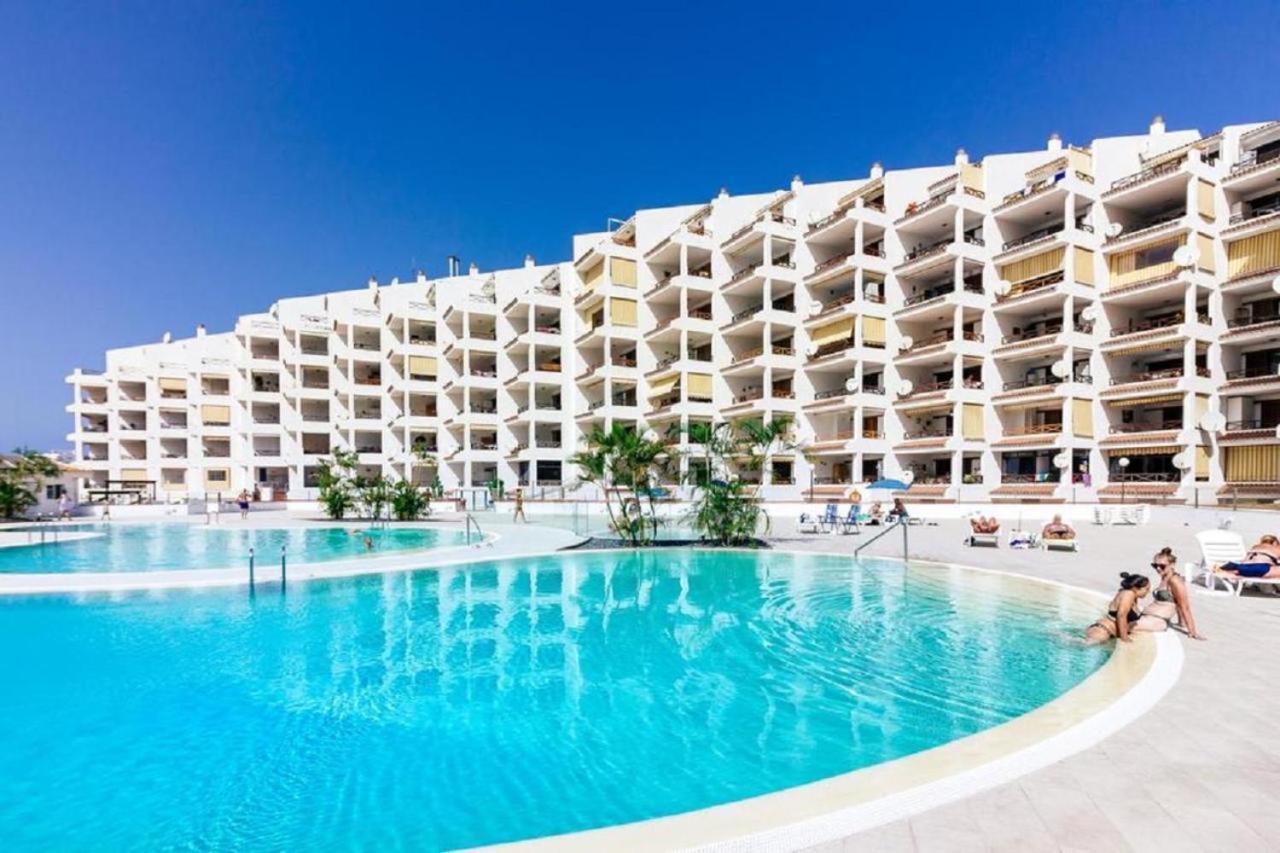 Luxury San Marino Apartment & Pool View Лос Кристианос Экстерьер фото