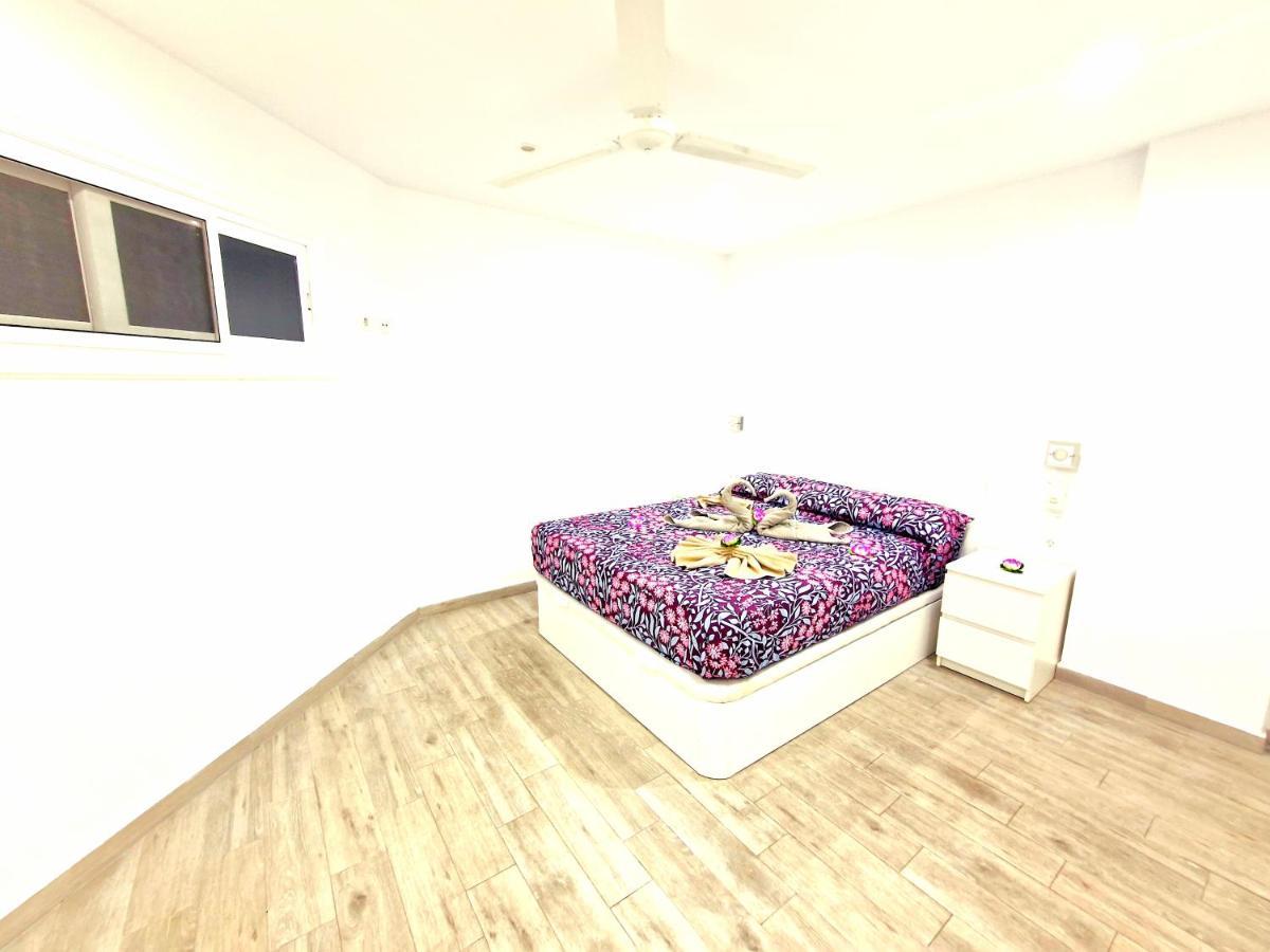 Luxury San Marino Apartment & Pool View Лос Кристианос Экстерьер фото