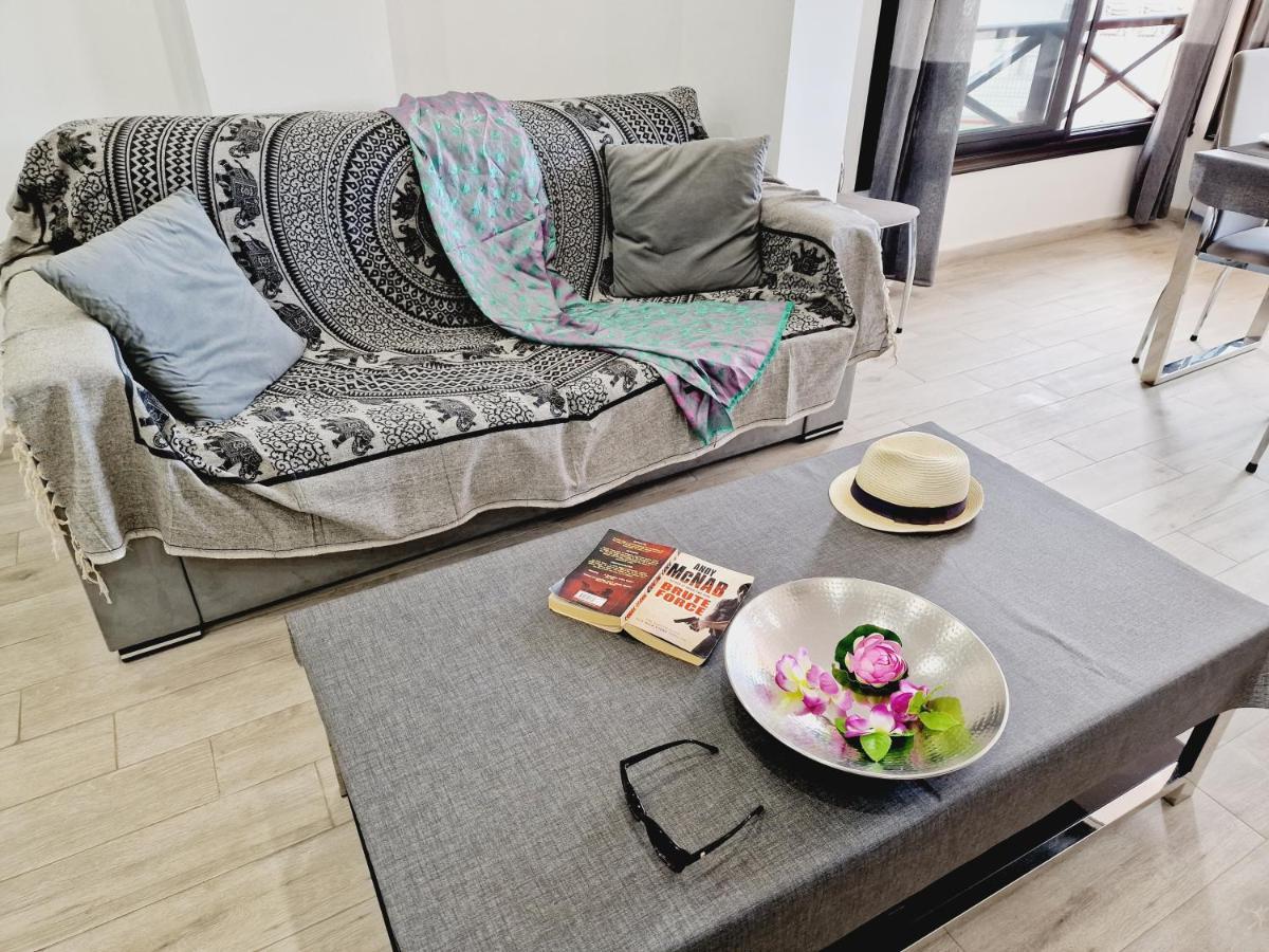 Luxury San Marino Apartment & Pool View Лос Кристианос Экстерьер фото