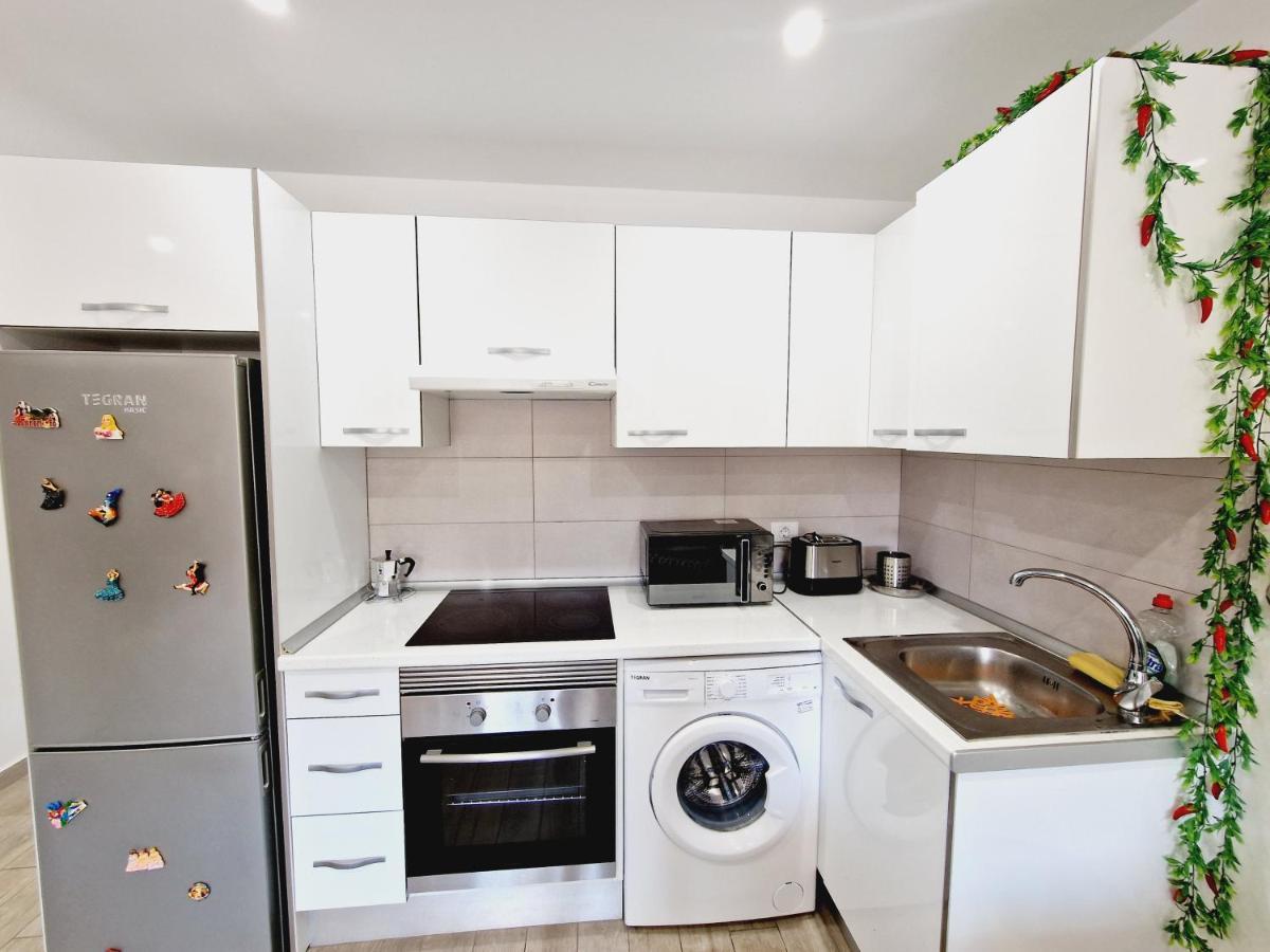 Luxury San Marino Apartment & Pool View Лос Кристианос Экстерьер фото