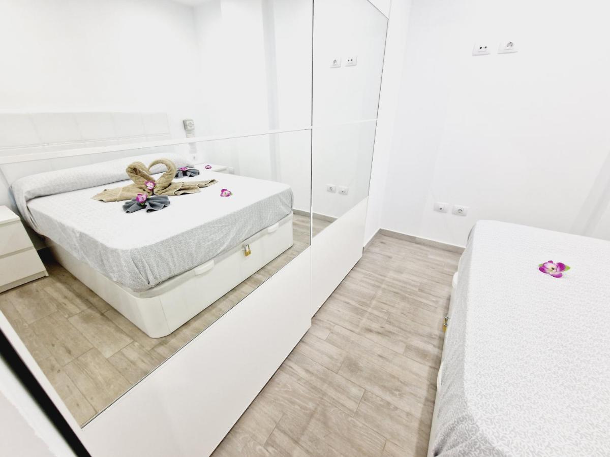 Luxury San Marino Apartment & Pool View Лос Кристианос Экстерьер фото